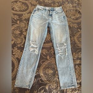 America Eagle light washed ripped jeans